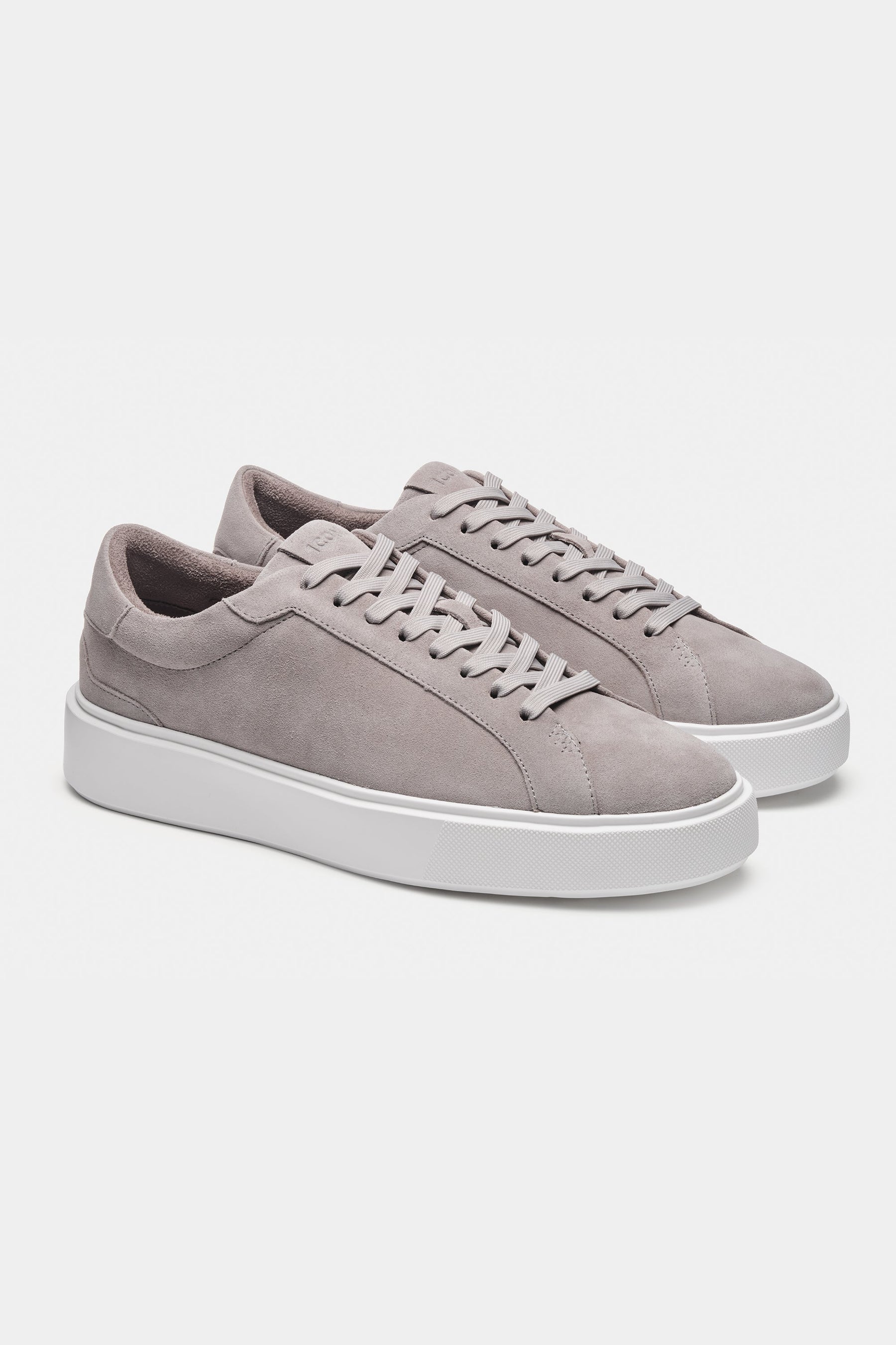 THE CLASSIC SUEDE TRAINER