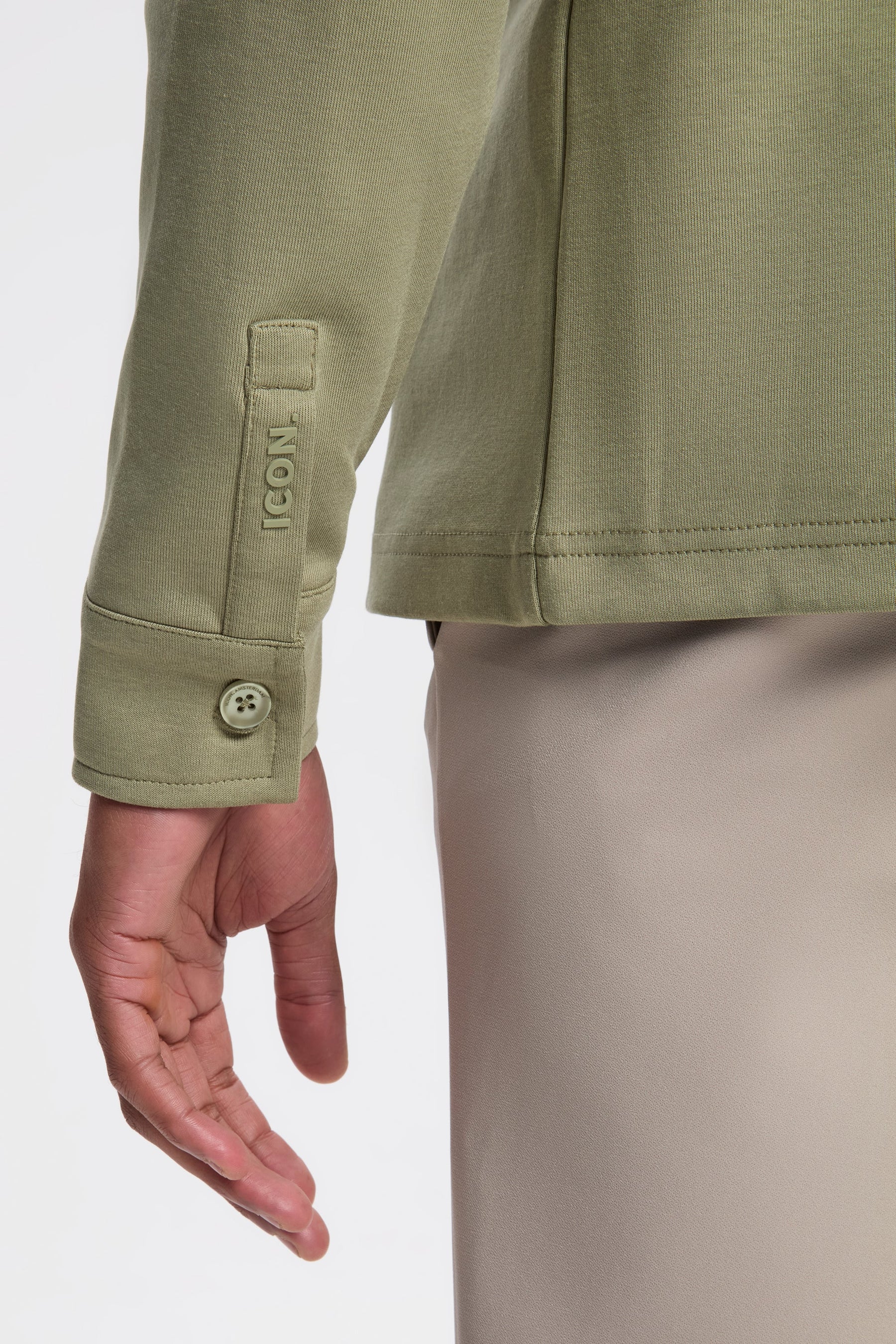 THE ATHLETIC OVERSHIRT