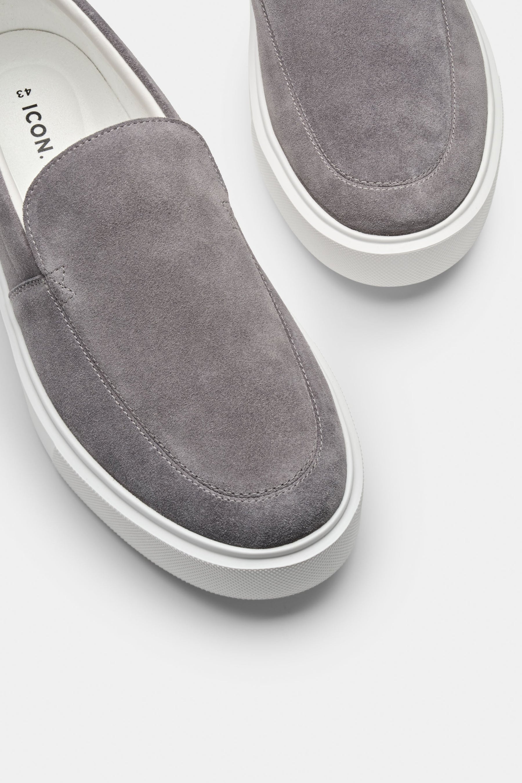 THE CLASSIC SUEDE SLIP ON