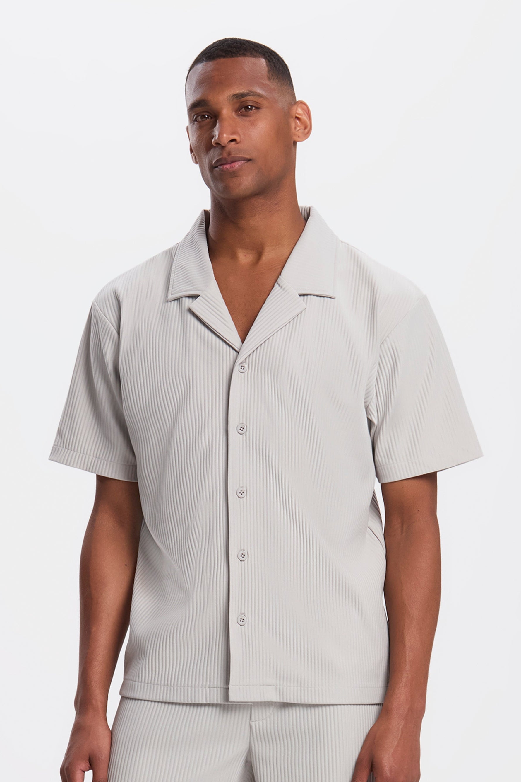 THE PLEATED SS SHIRT