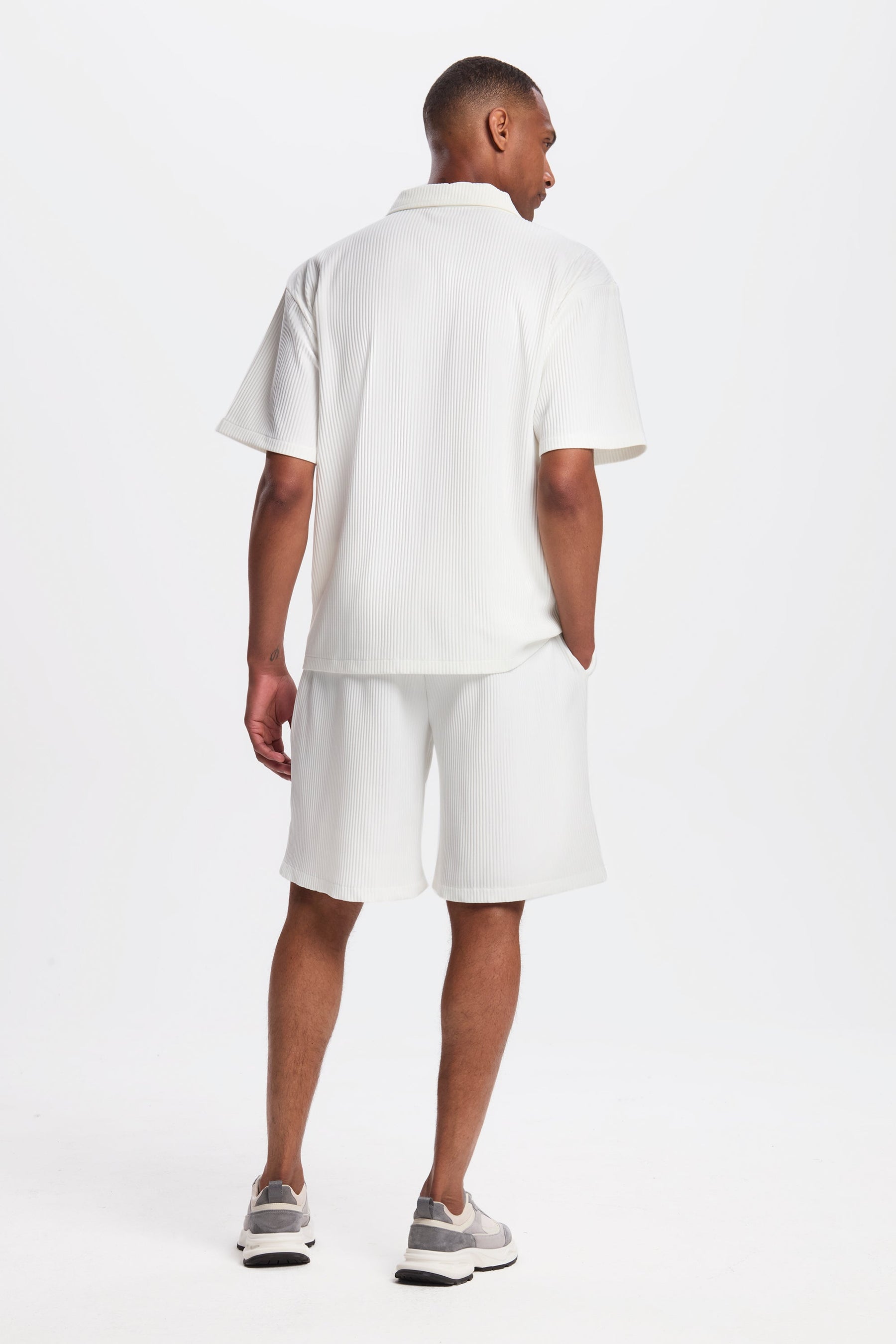 THE PLEATED SS SHIRT