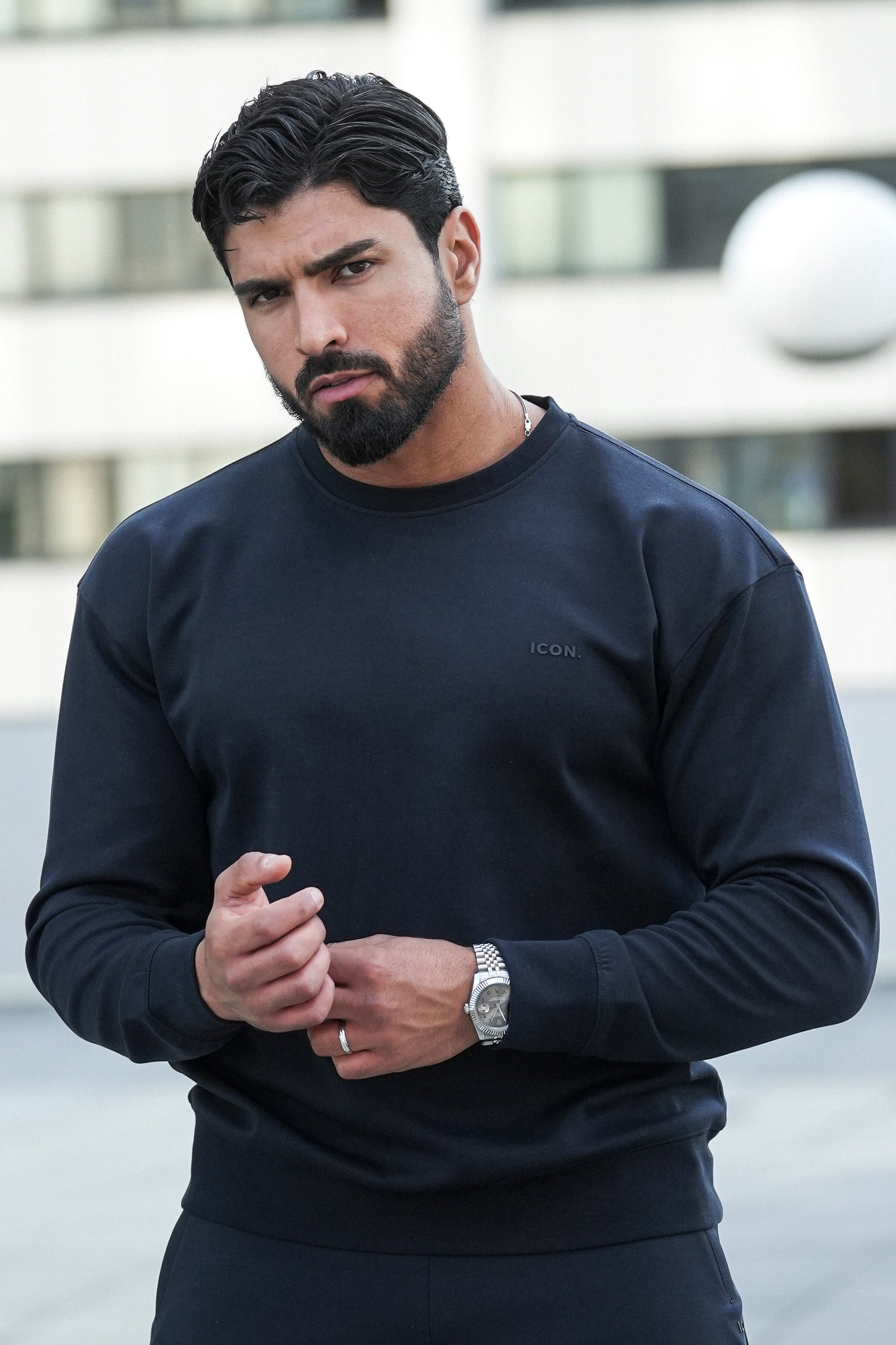 THE RELAXED CREWNECK SWEATER