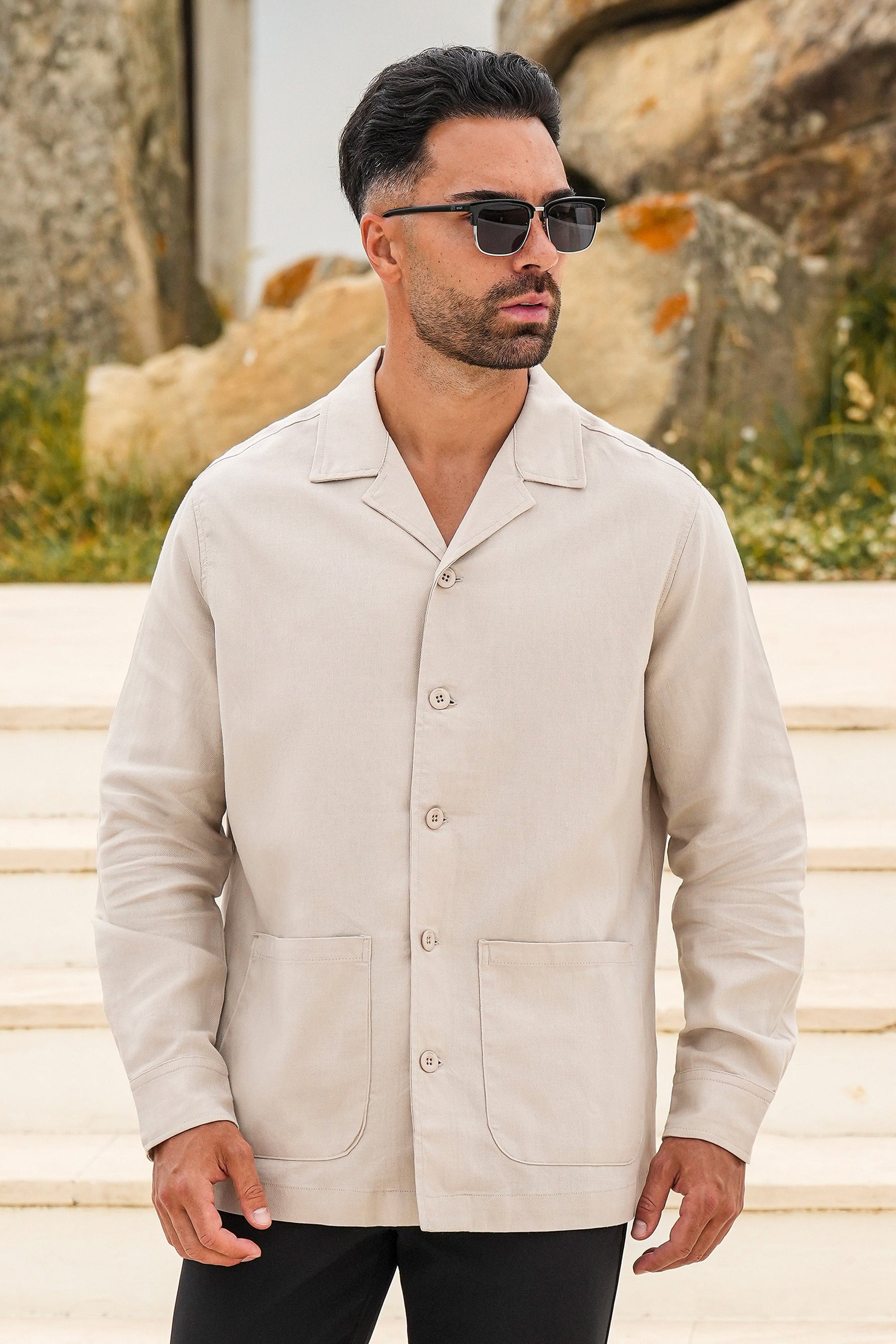THE LINEN OVERSHIRT