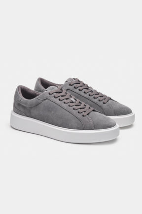 THE CLASSIC SUEDE TRAINER