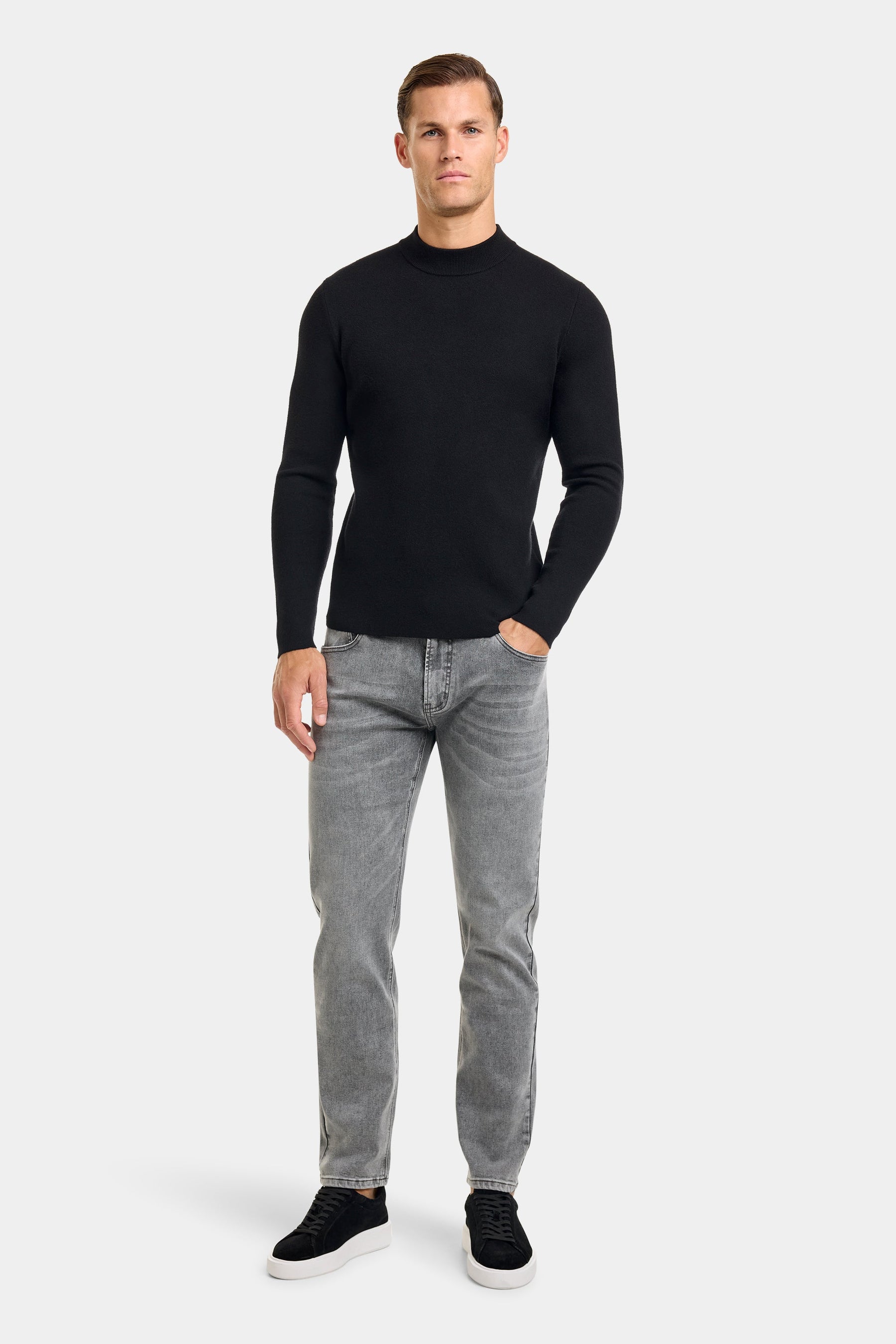 THE MATTEO SLIM JEANS