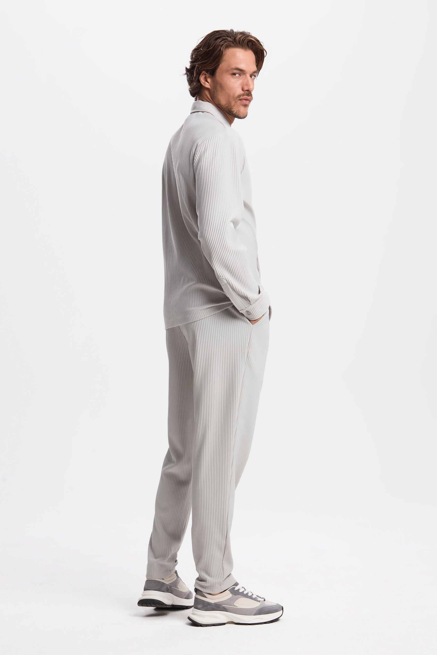 THE PLEATED TROUSERS