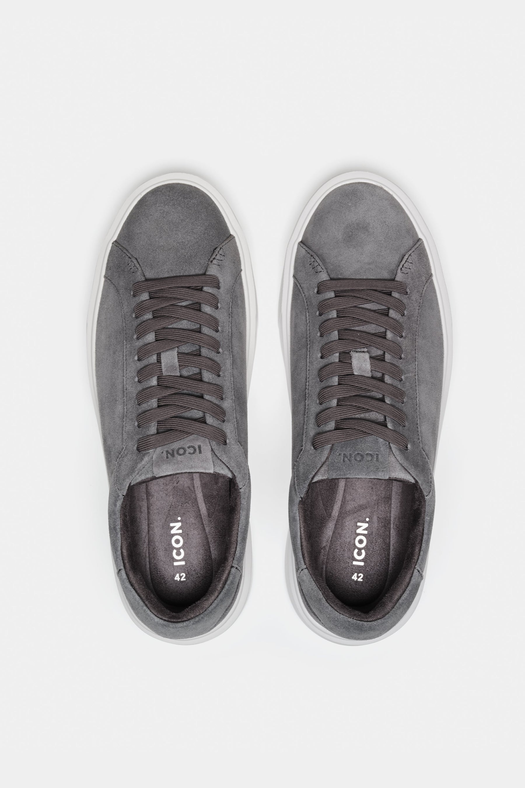 THE CLASSIC SUEDE TRAINER