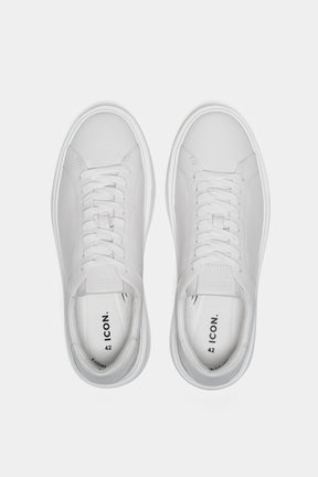 THE CLASSIC LEATHER TRAINER