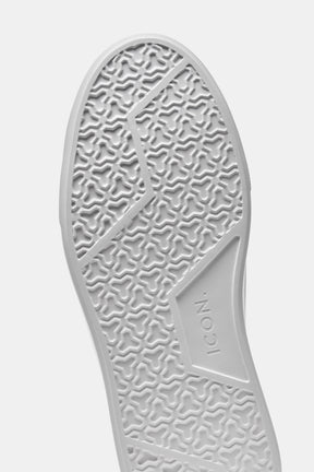 THE CLASSIC SUEDE TRAINER