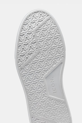 THE CLASSIC SUEDE TRAINER