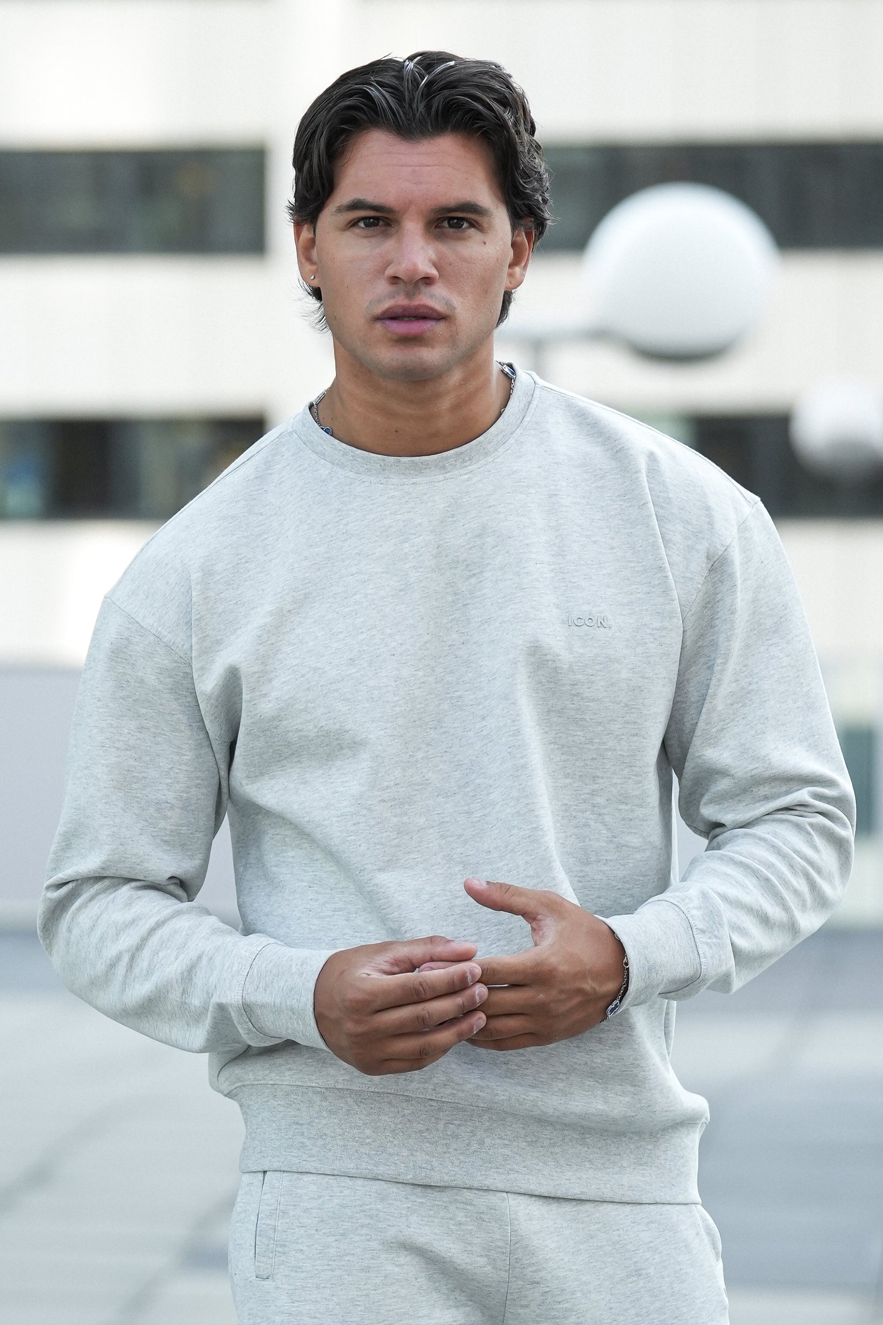 THE RELAXED CREWNECK SWEATER