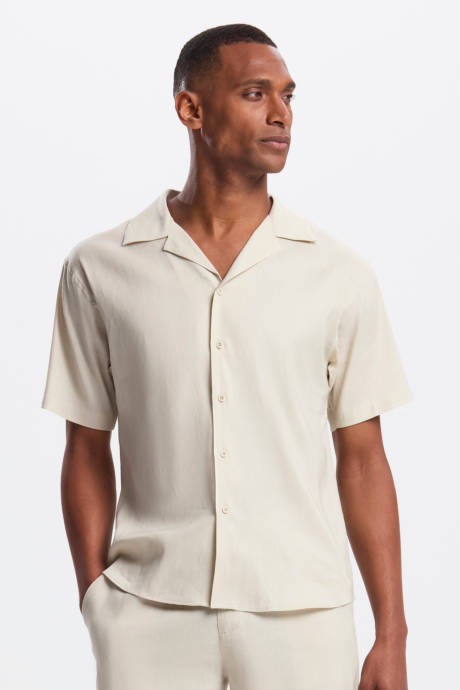 THE LINEN SS SHIRT