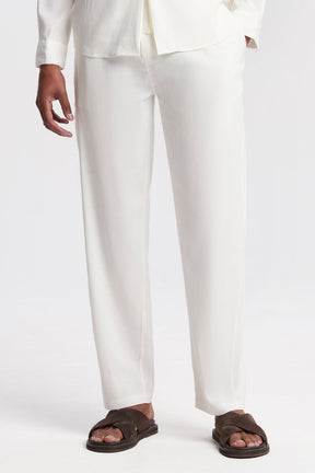 THE LINEN TROUSERS