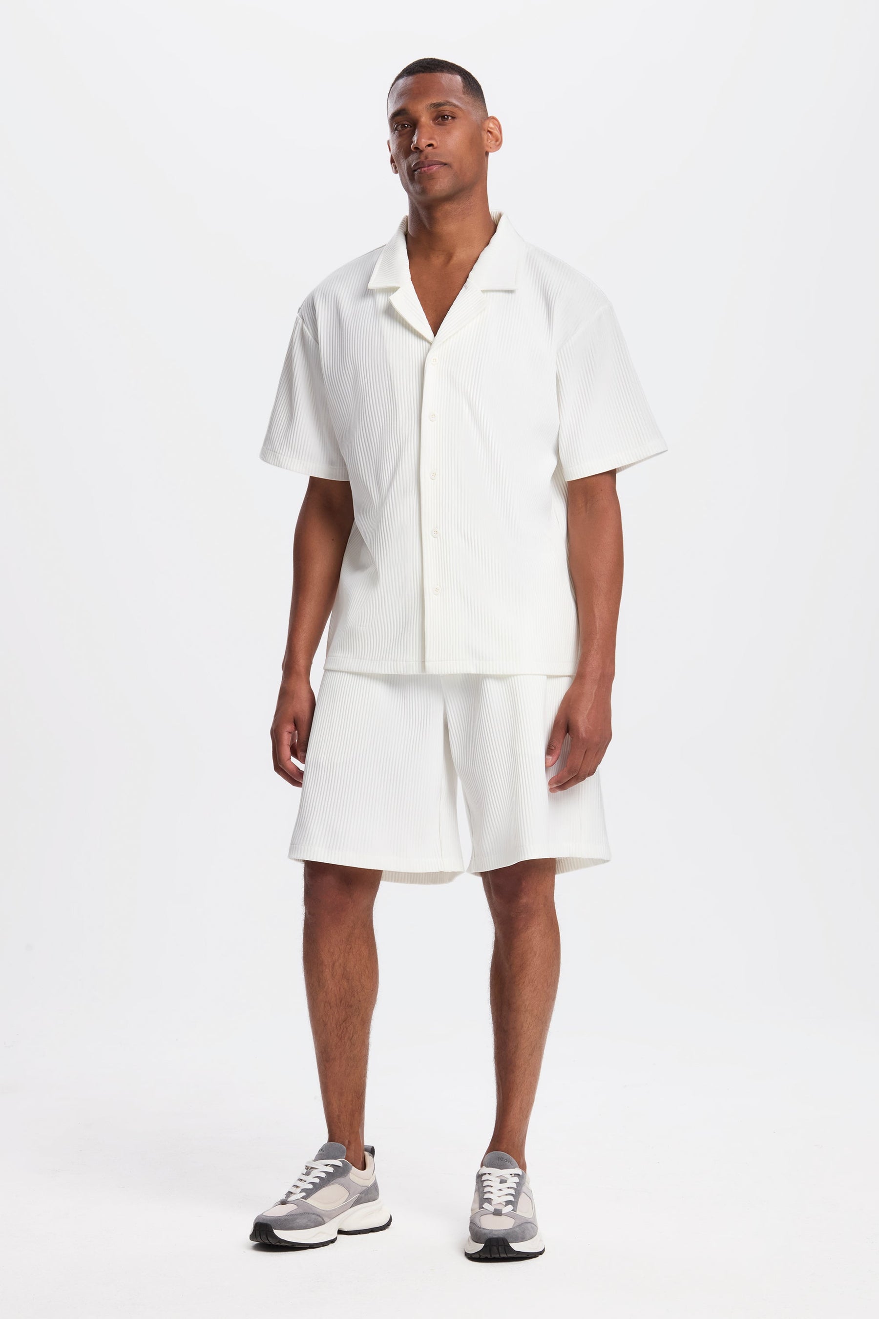 THE PLEATED SS SHIRT